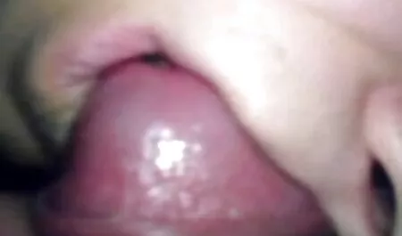 معشوقه عکسهای سکسی کیرتوکس یک لباس کوتاه به او داد