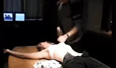 دختر در زیر باران سرد یخ زد عکس سکسی زن ومرد خارجی و داغ پیش پدر رفت