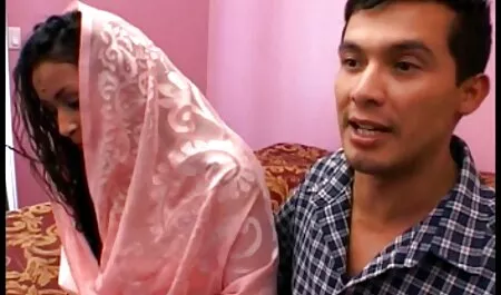 دختر با یک عکس سکس های خارجی دیوانه رابطه جنسی را تصور می کند